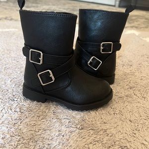 Baby Gap size 6 boots never worn with side zipper